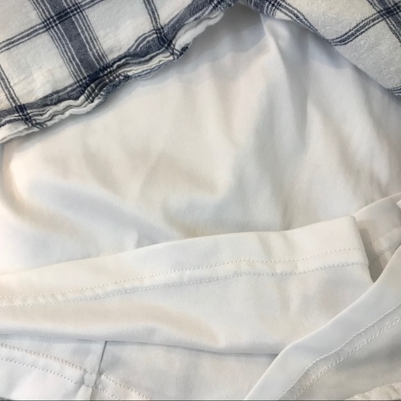 Large Blue & white blouse by Love Tree Los Angeles - Picture 4 of 6